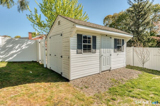 7 Hillscrest Road, Plainville, CT 06062