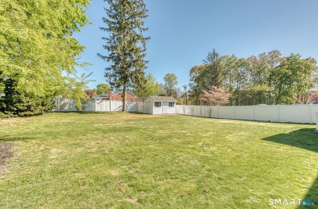 7 Hillscrest Road, Plainville, CT 06062