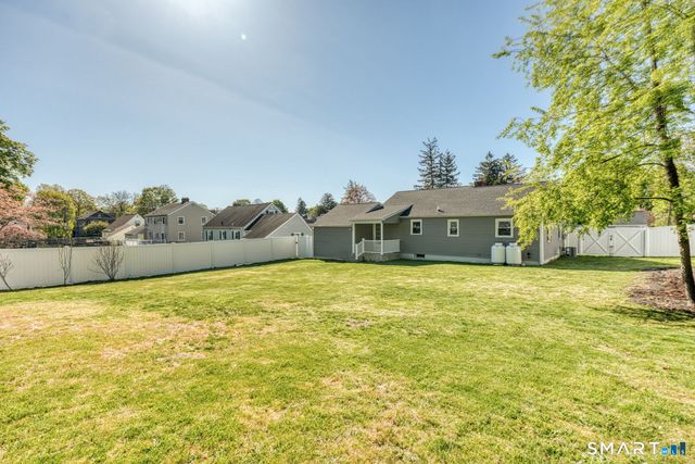 7 Hillscrest Road, Plainville, CT 06062