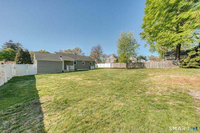 7 Hillscrest Road, Plainville, CT 06062