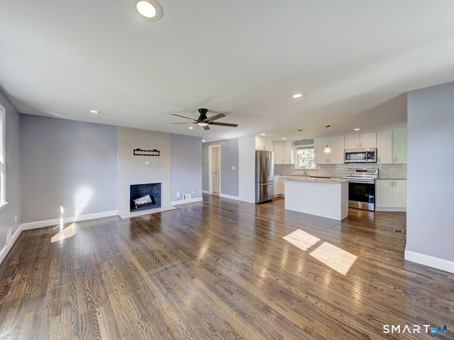 7 Hillscrest Road, Plainville, CT 06062