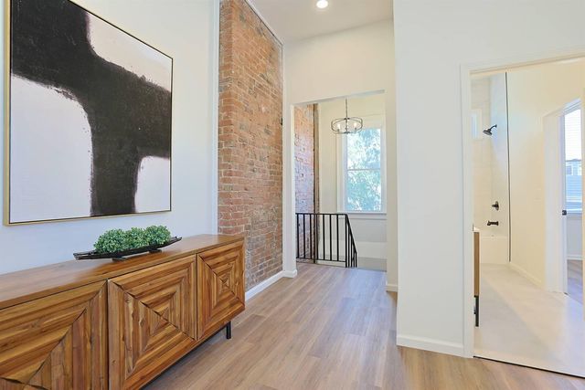 228 E 10th Street, Newport, KY 41071