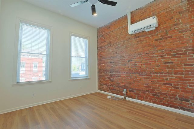 228 E 10th Street, Newport, KY 41071