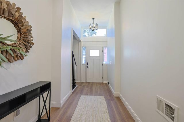 228 E 10th Street, Newport, KY 41071