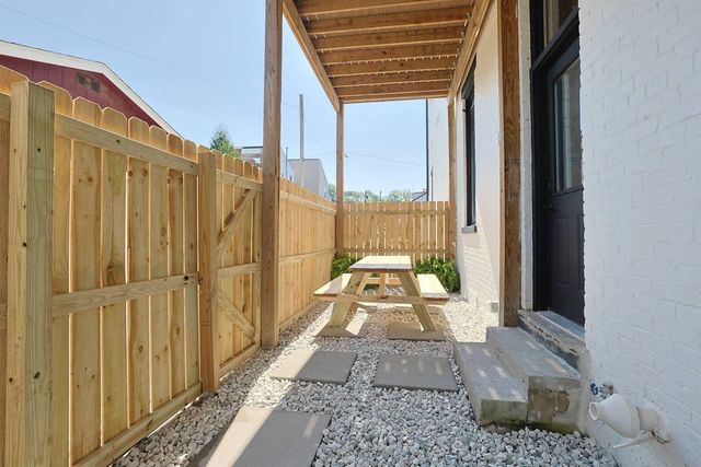228 E 10th Street, Newport, KY 41071