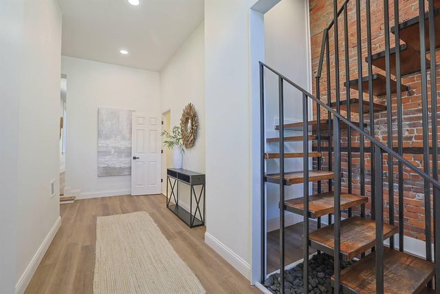 228 E 10th Street, Newport, KY 41071