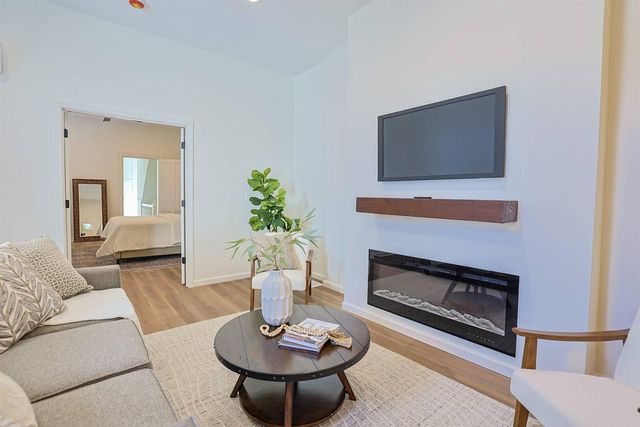228 E 10th Street, Newport, KY 41071