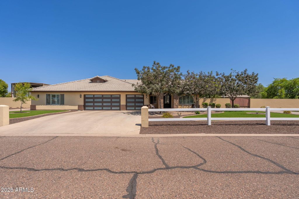 12366 W Desert Oasis Circle, El Mirage, AZ 85335 — photo 2