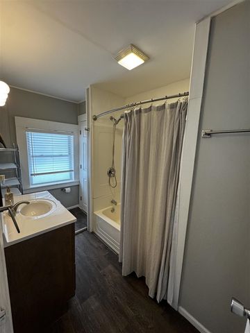 406 Garfield Street, Jackson, MI 49203