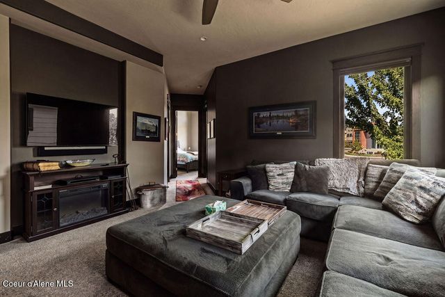 1595 W Bellerive Ln, Coeur D'alene, ID 83814
