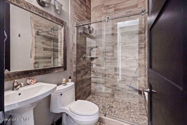 1595 W Bellerive Ln, Coeur D'alene, ID 83814