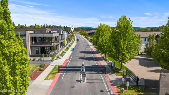 1595 W Bellerive Ln, Coeur D'alene, ID 83814
