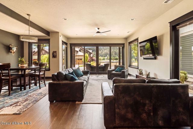 1595 W Bellerive Ln, Coeur D'alene, ID 83814
