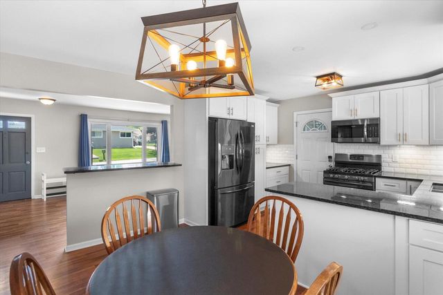 4255 S 91st STREET, Greenfield, WI 53228
