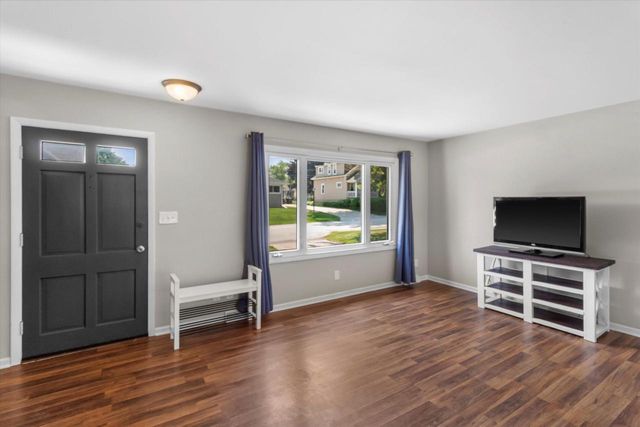 4255 S 91st STREET, Greenfield, WI 53228