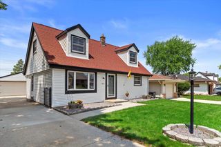4255 S 91st STREET, Greenfield, WI 53228