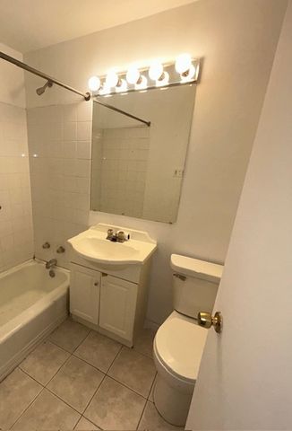 14633 Keystone Avenue 2D, Midlothian, IL 60445