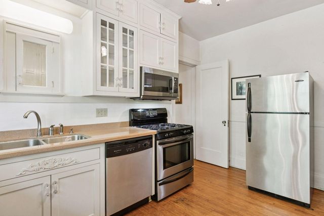 925 Lincoln Avenue, Saint Paul, MN 55105
