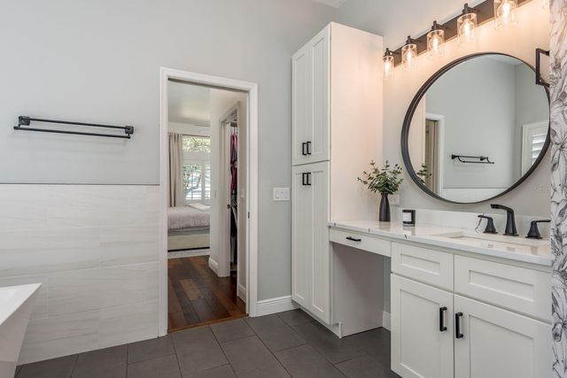 1499 E LAKE WOODLANDS PARKWAY, Oldsmar, FL 34677