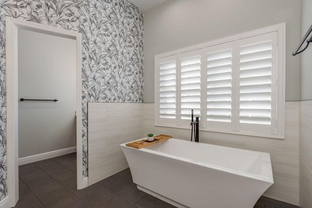 1499 E LAKE WOODLANDS PARKWAY, Oldsmar, FL 34677