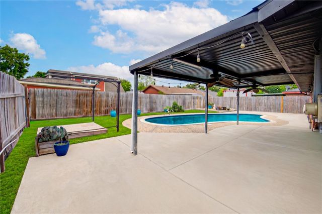 11223 Sagehill Drive, Houston, TX 77089