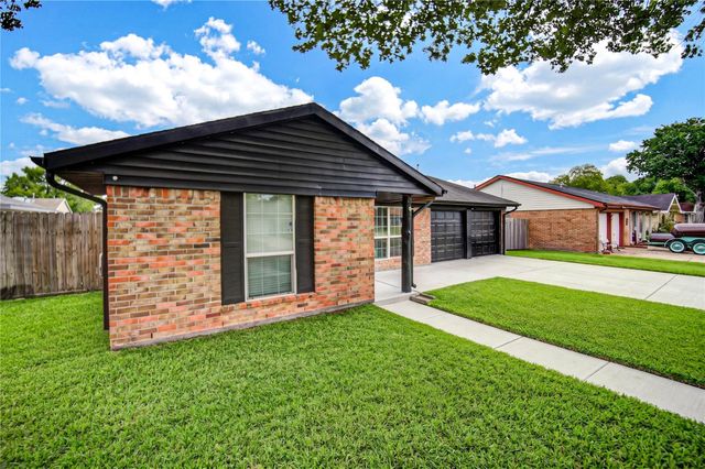 11223 Sagehill Drive, Houston, TX 77089