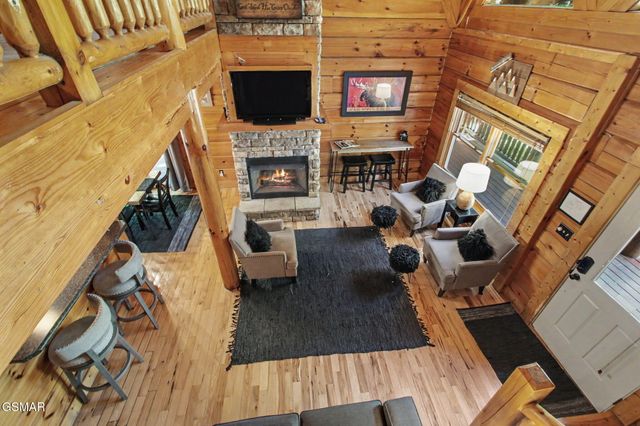 1943 Elk Springs Way, Gatlinburg, TN 37738
