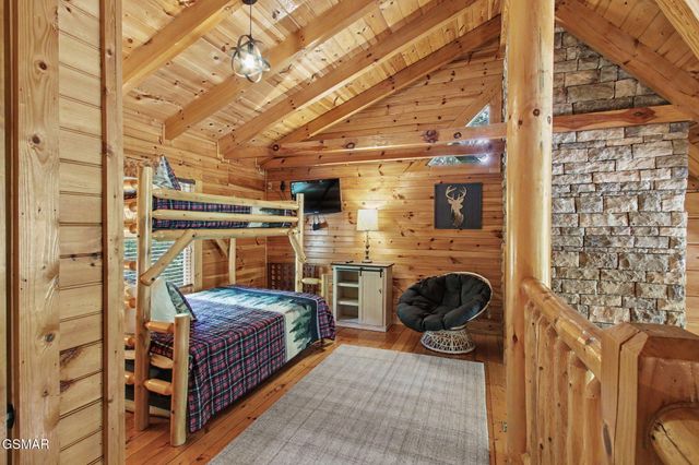 1943 Elk Springs Way, Gatlinburg, TN 37738