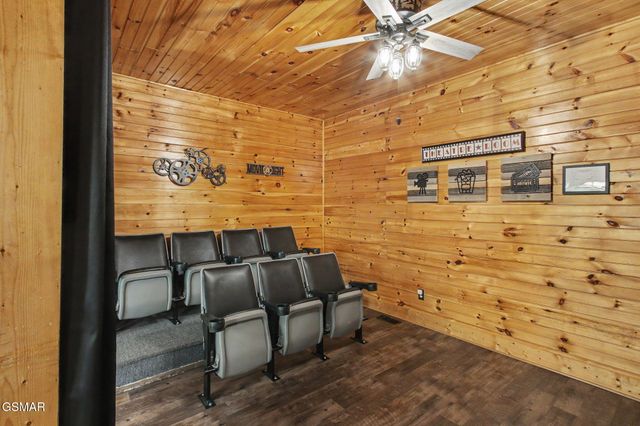 1943 Elk Springs Way, Gatlinburg, TN 37738