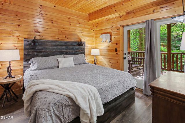 1943 Elk Springs Way, Gatlinburg, TN 37738