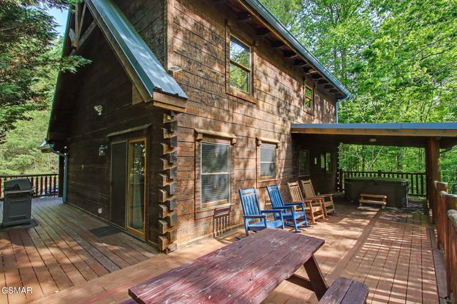 1943 Elk Springs Way, Gatlinburg, TN 37738