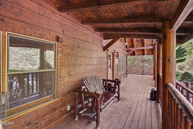 1943 Elk Springs Way, Gatlinburg, TN 37738