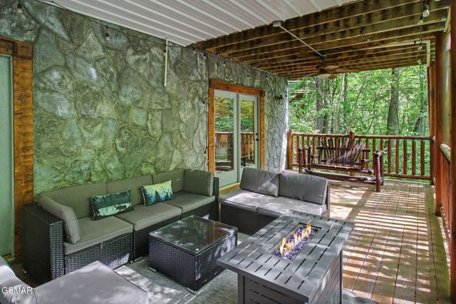 1943 Elk Springs Way, Gatlinburg, TN 37738