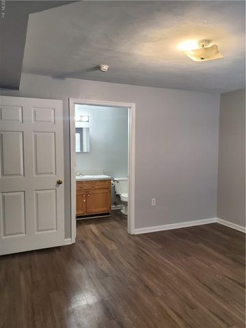 1232 Norview Ave Apt R, Norfolk, VA 23513