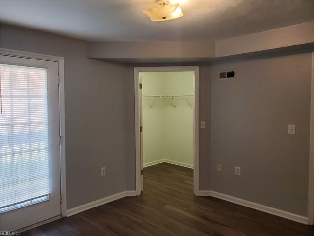 1232 Norview Ave Apt R, Norfolk, VA 23513