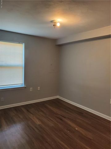 1232 Norview Ave Apt R, Norfolk, VA 23513