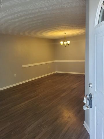 1232 Norview Ave Apt R, Norfolk, VA 23513