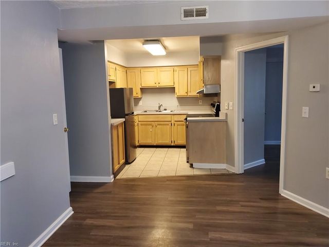 1232 Norview Ave Apt R, Norfolk, VA 23513