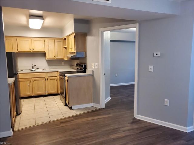 1232 Norview Ave Apt R, Norfolk, VA 23513