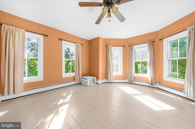 208 N MAIN ST, Douglassville, PA 19518