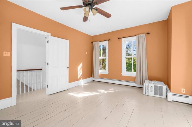 208 N MAIN ST, Douglassville, PA 19518