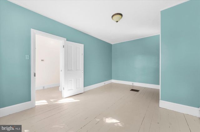 208 N MAIN ST, Douglassville, PA 19518