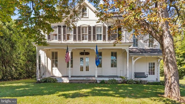 208 N MAIN ST, Douglassville, PA 19518