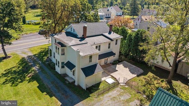 208 N MAIN ST, Douglassville, PA 19518
