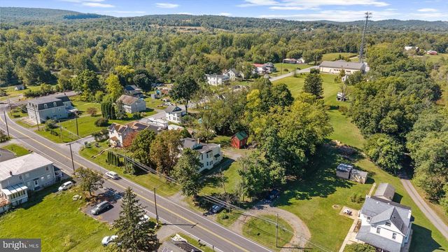 208 N MAIN ST, Douglassville, PA 19518