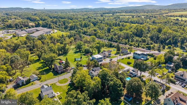 208 N MAIN ST, Douglassville, PA 19518