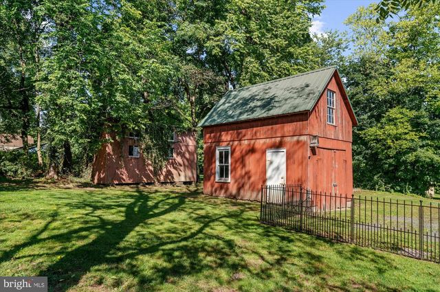 208 N MAIN ST, Douglassville, PA 19518