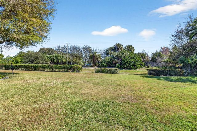 700 Canal Way, Boynton Beach, FL 33426