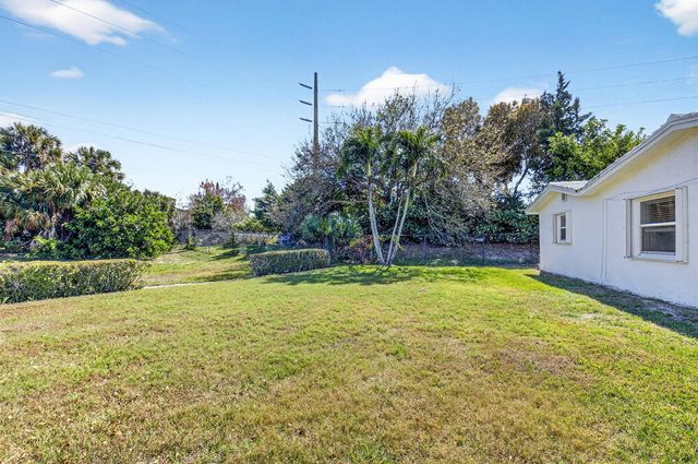 700 Canal Way, Boynton Beach, FL 33426