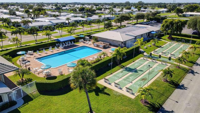 700 Canal Way, Boynton Beach, FL 33426